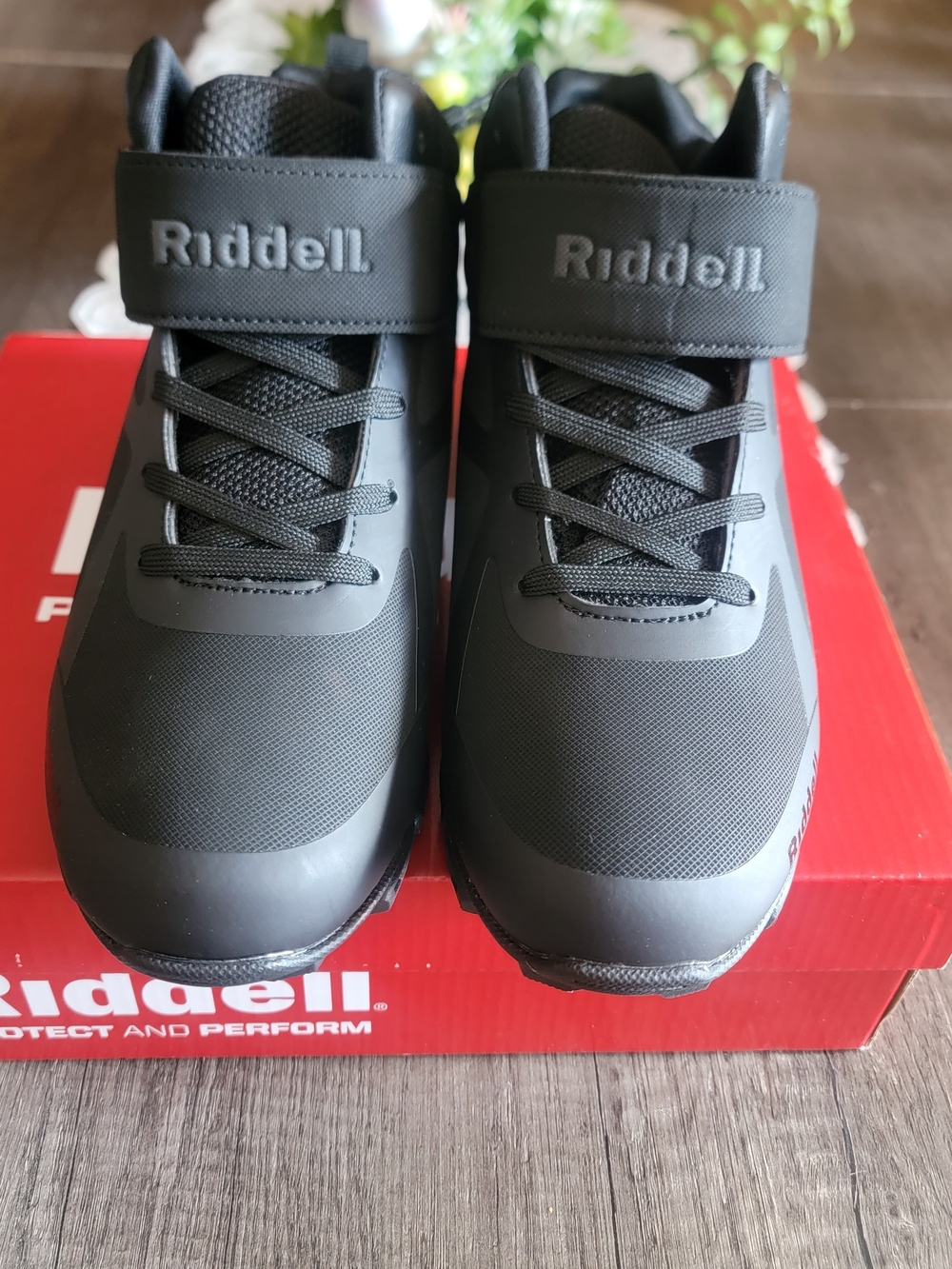 Riddell Kids' Black Football Cleats